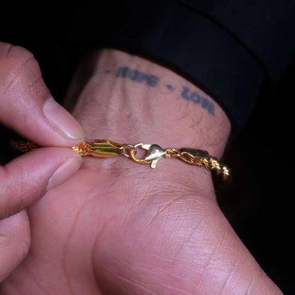 Stark bracelet