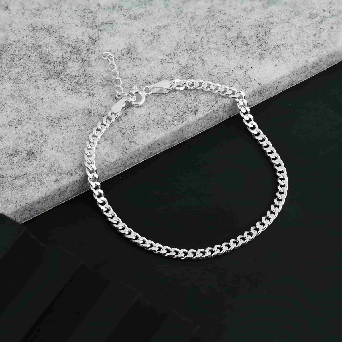 Kurb Bracelet
